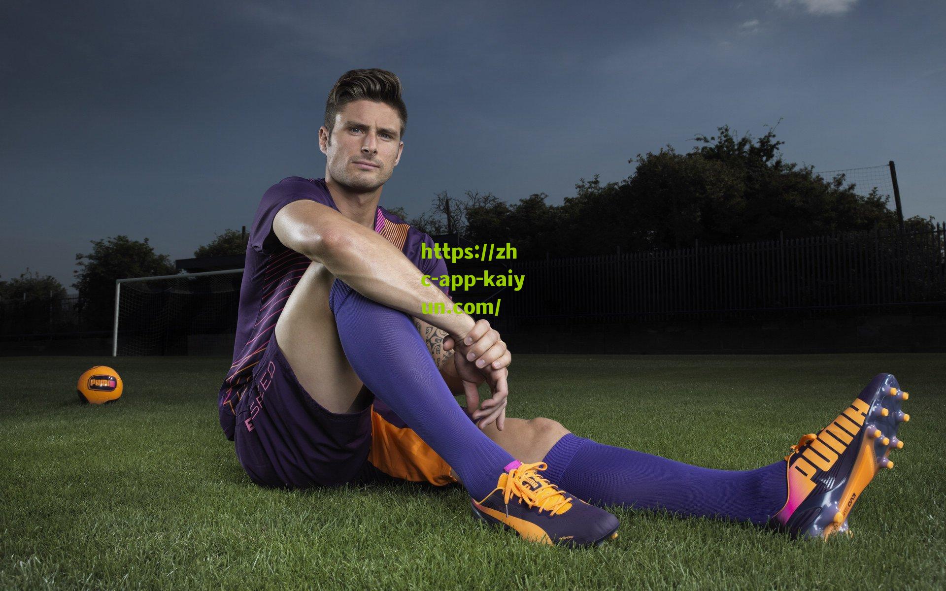 挑战最终Boss？亚马尔欧国联决赛战40岁C罗 明年欧美杯战38岁梅西